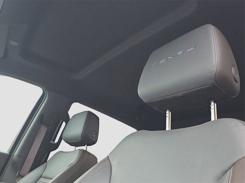 Used 2022 GMC Sierra 3500 Denali image 5