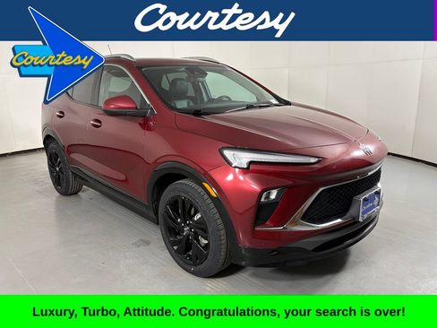 Used 2024 Buick Encore GX Sport Touring FWD image 1