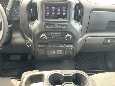 Used 2024 Chevrolet Silverado 1500 Custom Trail Boss w/ Dark Appearance Package AWD/4WD image 20