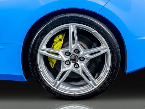 Used 2020 Chevrolet Corvette Stingray Premium Cpe w/ 3LT Preferred Equipment Group RWD image 19
