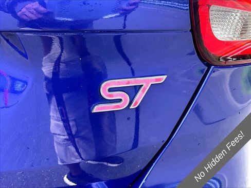 Used 2015 Ford Focus ST w/ Equipment Group 402A FWD image 6