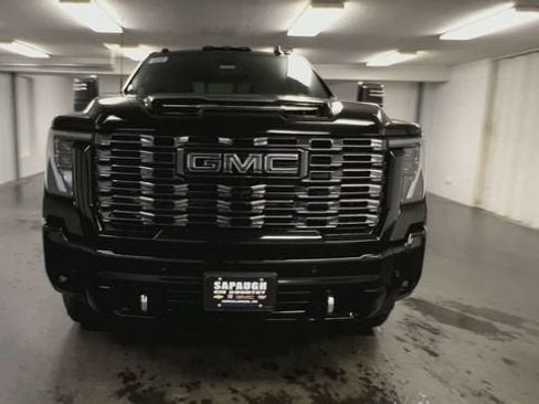 New 2026 GMC Sierra 2500 Denali Ultimate AWD/4WD image 3