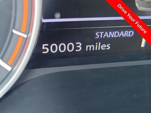 Used 2024 Nissan Rogue S FWD image 8