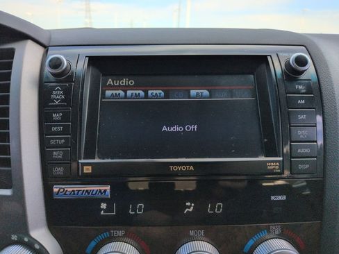 Used 2011 Toyota Tundra Limited w/ Platinum Pkg image 20