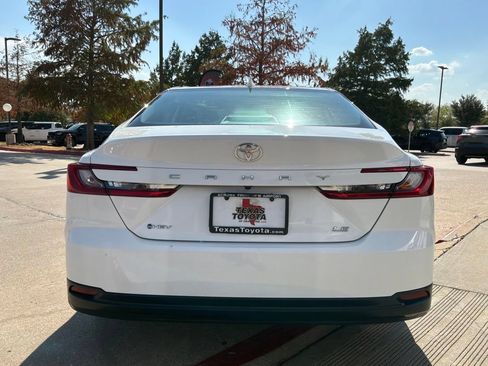 Used 2026 Toyota Camry LE FWD image 7