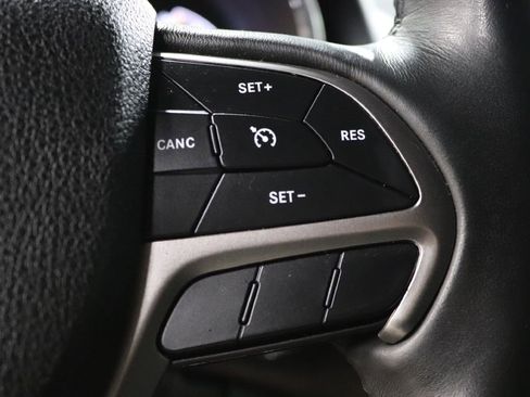 Used 2018 Jeep Grand Cherokee Altitude image 13