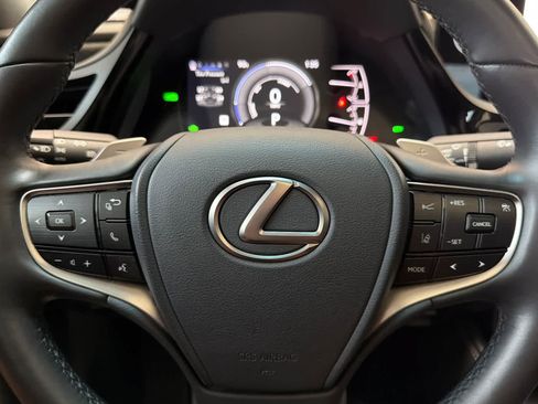Used 2025 Lexus ES 300h w/ Premium Package FWD image 25