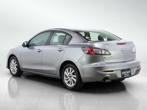 Used 2013 MAZDA MAZDA3 i Grand Touring image 3