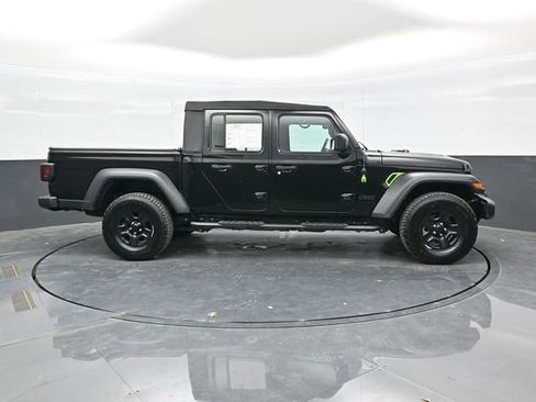 Used 2023 Jeep Gladiator Sport AWD/4WD image 8