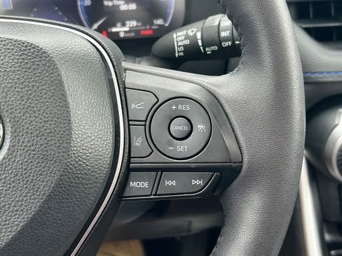 Used 2023 Toyota RAV4 XSE AWD/4WD image 41