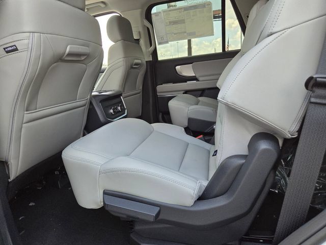 New 2026 Ford Expedition Active AWD/4WD image 33