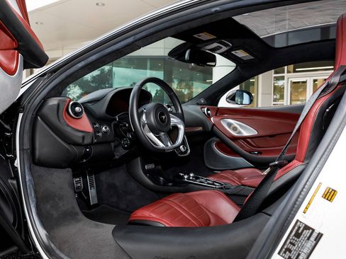 Used 2025 McLaren GTS image 44