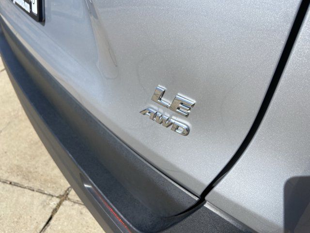 Used 2025 Toyota RAV4 LE AWD/4WD image 46