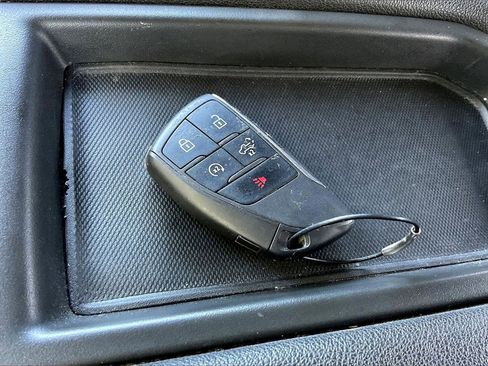 Used 2024 GMC Sierra 1500 SLE image 35