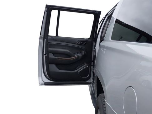 Used 2019 Chevrolet Suburban LT image 29