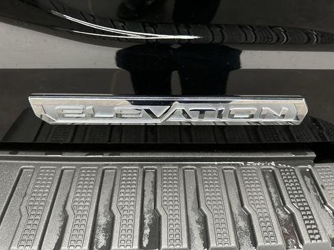 Used 2022 GMC Sierra 1500 Elevation w/ X31 Off-Road Package AWD/4WD image 7