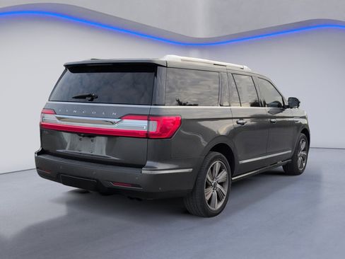 Used 2018 Lincoln Navigator L Reserve w/ Technology Package image 3