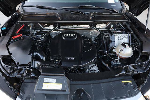 Used 2018 Audi Q5 2.0T Premium Plus w/ Premium Plus Package AWD/4WD image 12