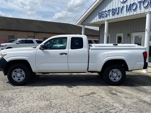 Used 2021 Toyota Tacoma SR RWD image 3