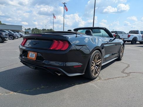 Used 2018 Ford Mustang Premium RWD image 4