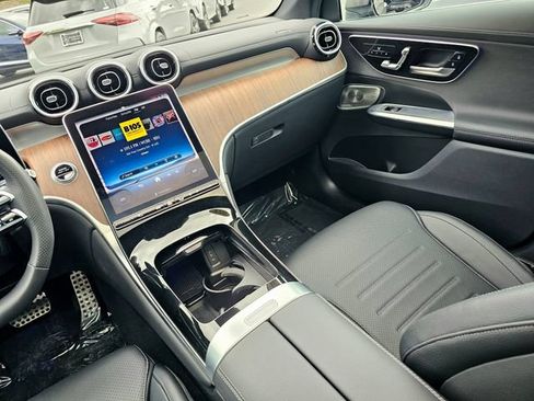 Certified 2024 Mercedes-Benz GLC 300 4MATIC image 33