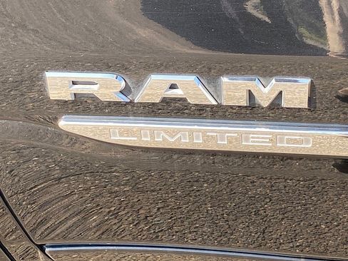 Used 2019 RAM 1500 Limited AWD/4WD image 10