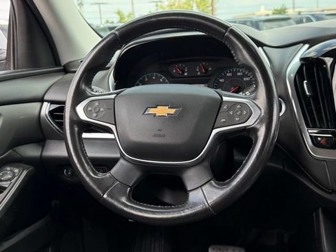 Used 2020 Chevrolet Traverse LT FWD image 6