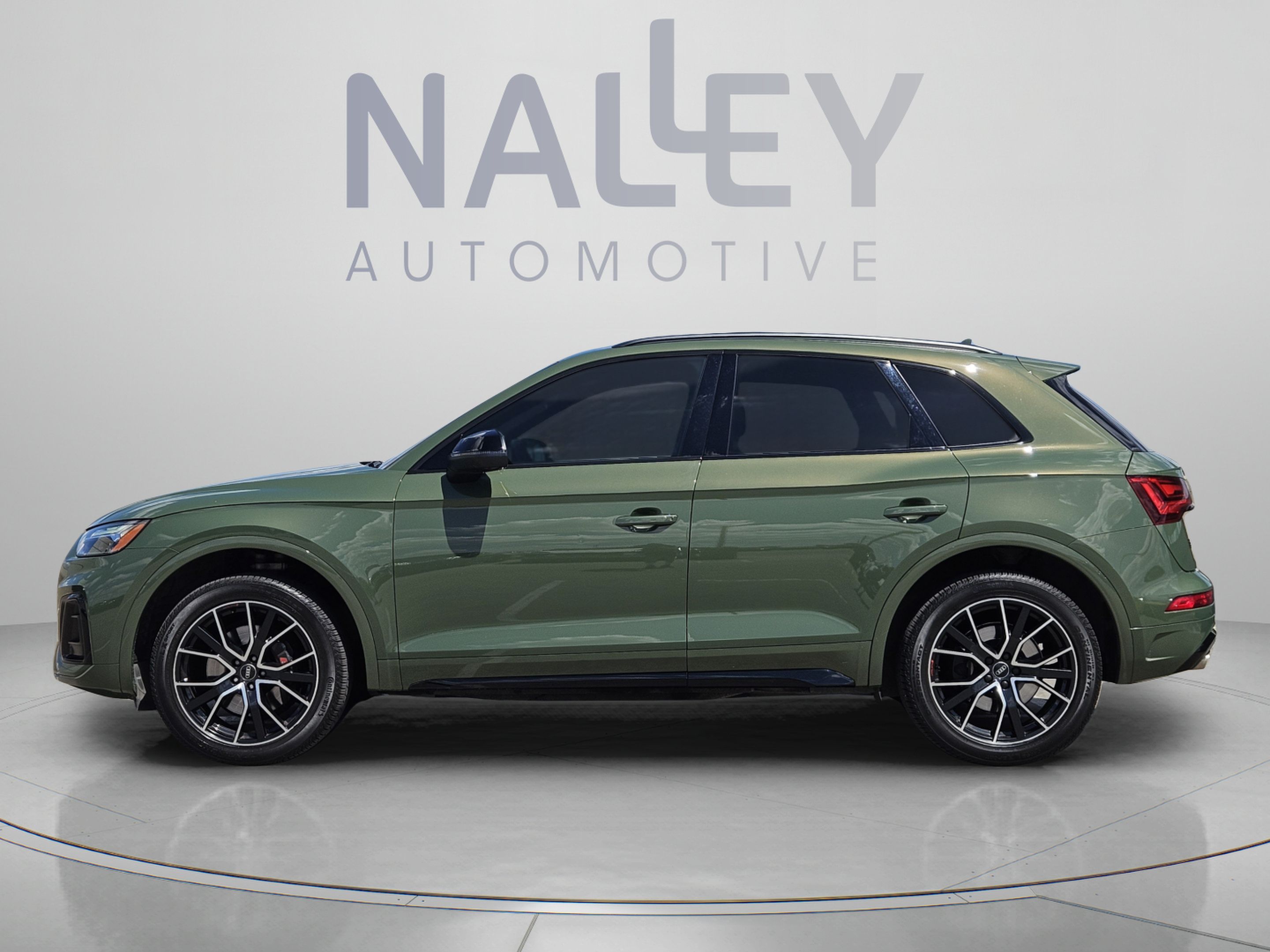 Used 2022 Audi SQ5 Premium Plus AWD/4WD image 2