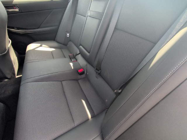 Used 2023 Lexus IS 300 w/ Comfort Package RWD image 17