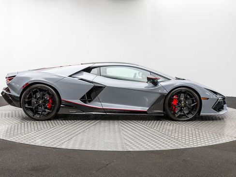 Used 2024 Lamborghini Revuelto image 48