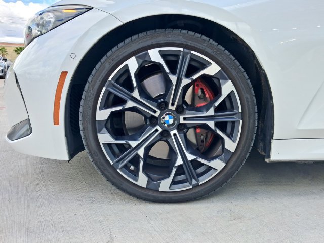 Used 2025 BMW M340i w/ Premium Package RWD image 29