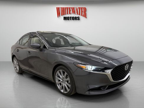 Used 2019 MAZDA MAZDA3 Sedan w/ Premium Package image 5