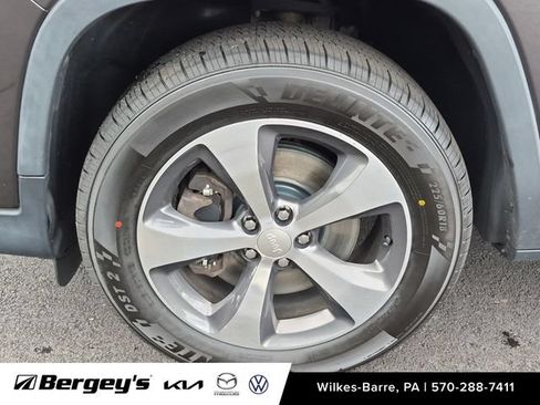 Used 2019 Jeep Cherokee Limited AWD/4WD image 11