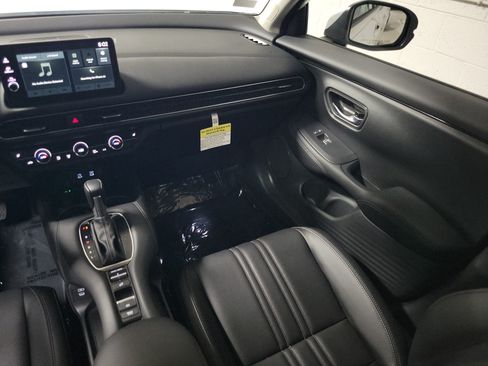 Certified 2026 Honda HR-V EX-L image 14