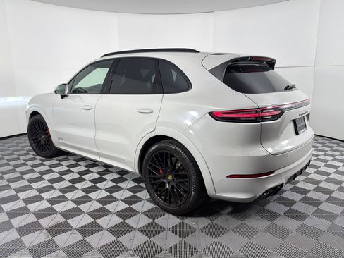 Certified 2023 Porsche Cayenne GTS AWD/4WD image 3