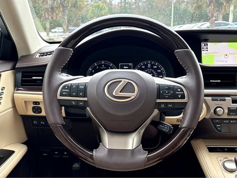 Used 2018 Lexus ES 350 image 21