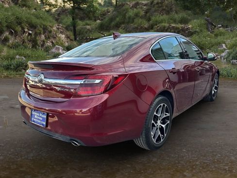 Used 2017 Buick Regal Sport Touring image 2