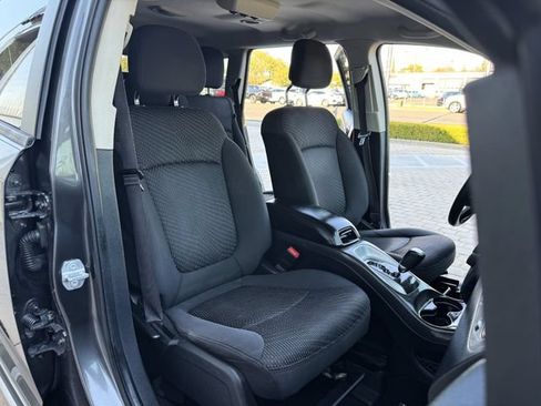 Used 2017 Dodge Journey Crossroad FWD image 17