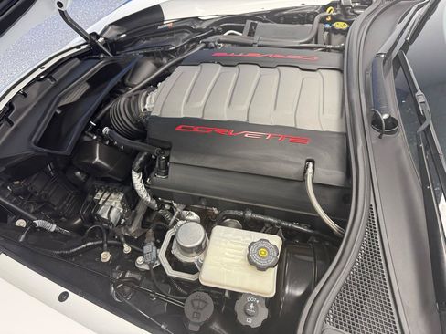 Used 2015 Chevrolet Corvette Stingray Coupe RWD image 19