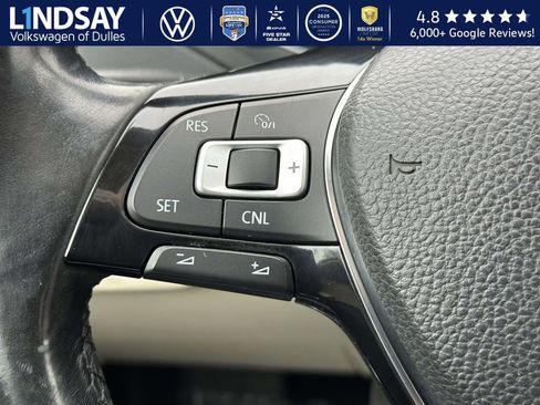 Used 2017 Volkswagen Jetta SE image 18