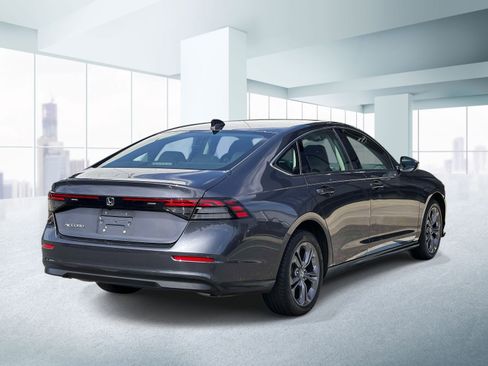 Used 2023 Honda Accord EX image 4