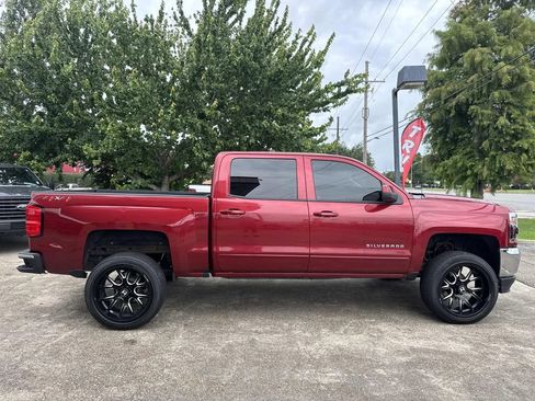 Used 2018 Chevrolet Silverado 1500 LT w/ All Star Edition AWD/4WD image 10