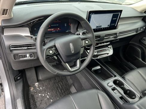 Used 2023 Lincoln Corsair AWD w/ Equipment Group 101A image 15