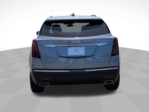 New 2025 Cadillac XT5 Luxury image 6