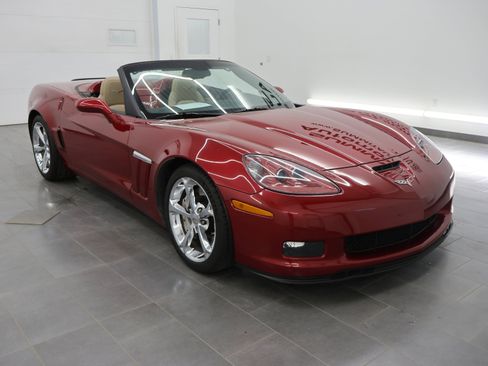 Used 2011 Chevrolet Corvette Grand Sport w/ Preferred Equipment Group RWD image 47