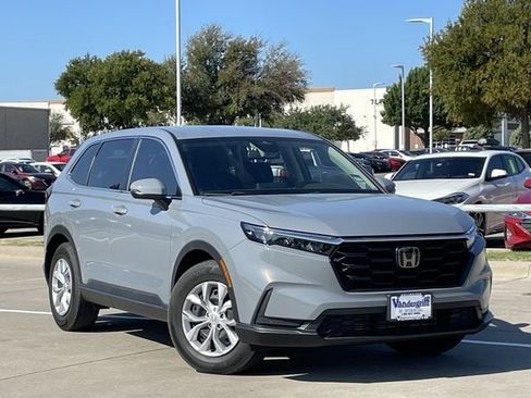 Used 2025 Honda CR-V LX image 2