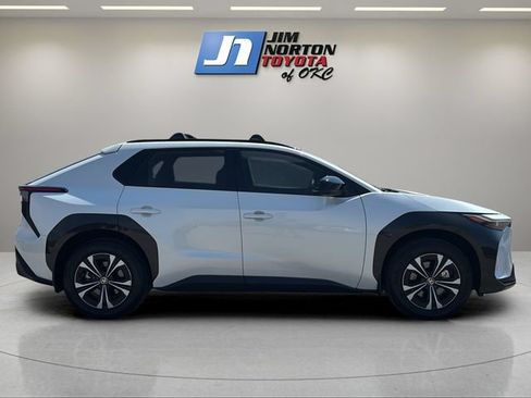 Used 2024 Toyota bZ4X FWD w/ Weather Package image 4
