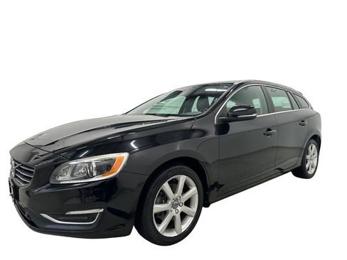 Used 2017 Volvo V60 T5 Platinum w/ Climate Package image 7