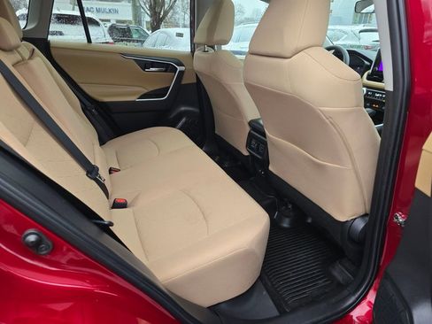Used 2023 Toyota RAV4 XLE w/ Convenience Package image 14