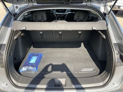 New 2026 Chevrolet Trax LT w/ Driver Confidence Package FWD image 22